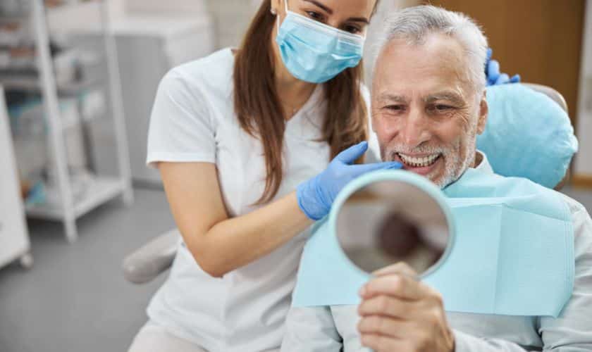 Dental-Implants